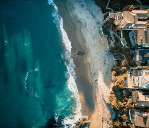 https://unsplash.com/photos/OWyMoFrzj3o